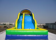पूल 18 * 8 मीटर के साथ वाणिज्यिक Inflatable विशाल कूदते पानी स्लाइड ट्विस्ट लहर स्लाइड