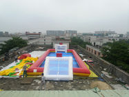 मनोरंजन पार्क उपकरण परिवार के उपयोग के लिए Inflatable फुटबॉल खेल का मैदान Inflatable खेल खेल